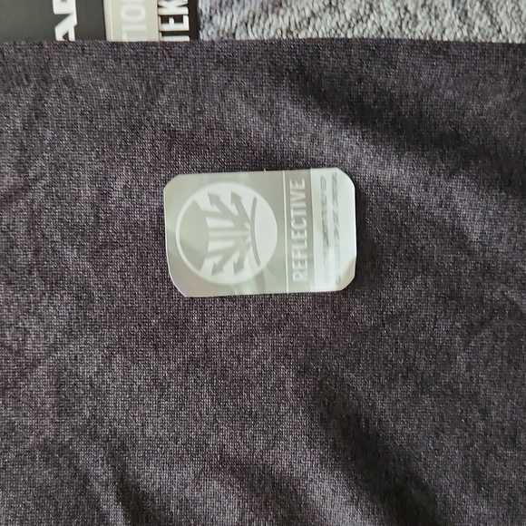 Dark Gray (Black Heather) Head Tshirt - Picture 3 of 4